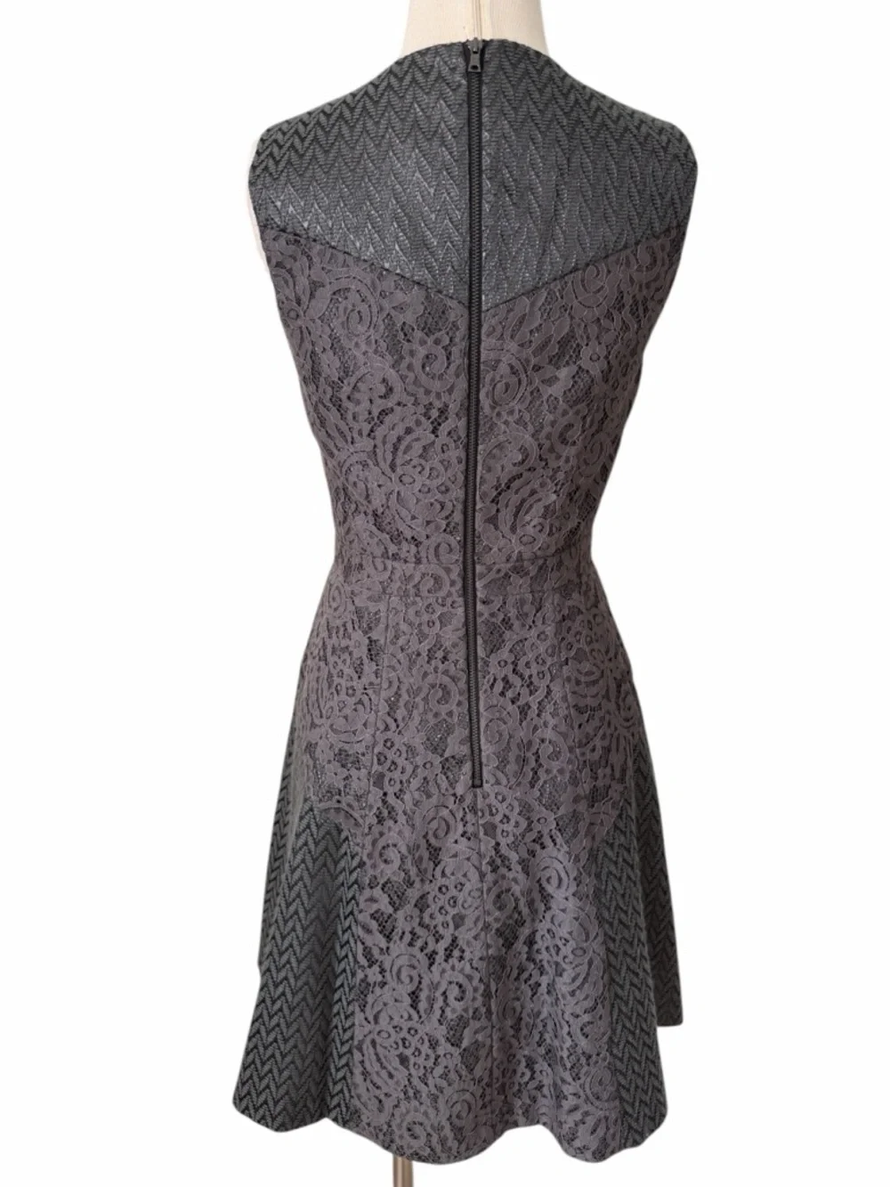 ANTHRO Ali Ro Sleeveless Lace-Overlay A-Line Dress in Charcoal SZ 2/4
